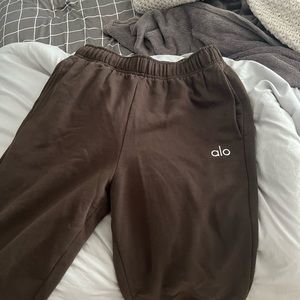 ALO ACCOLADE EXPRESSO SWEATPANT